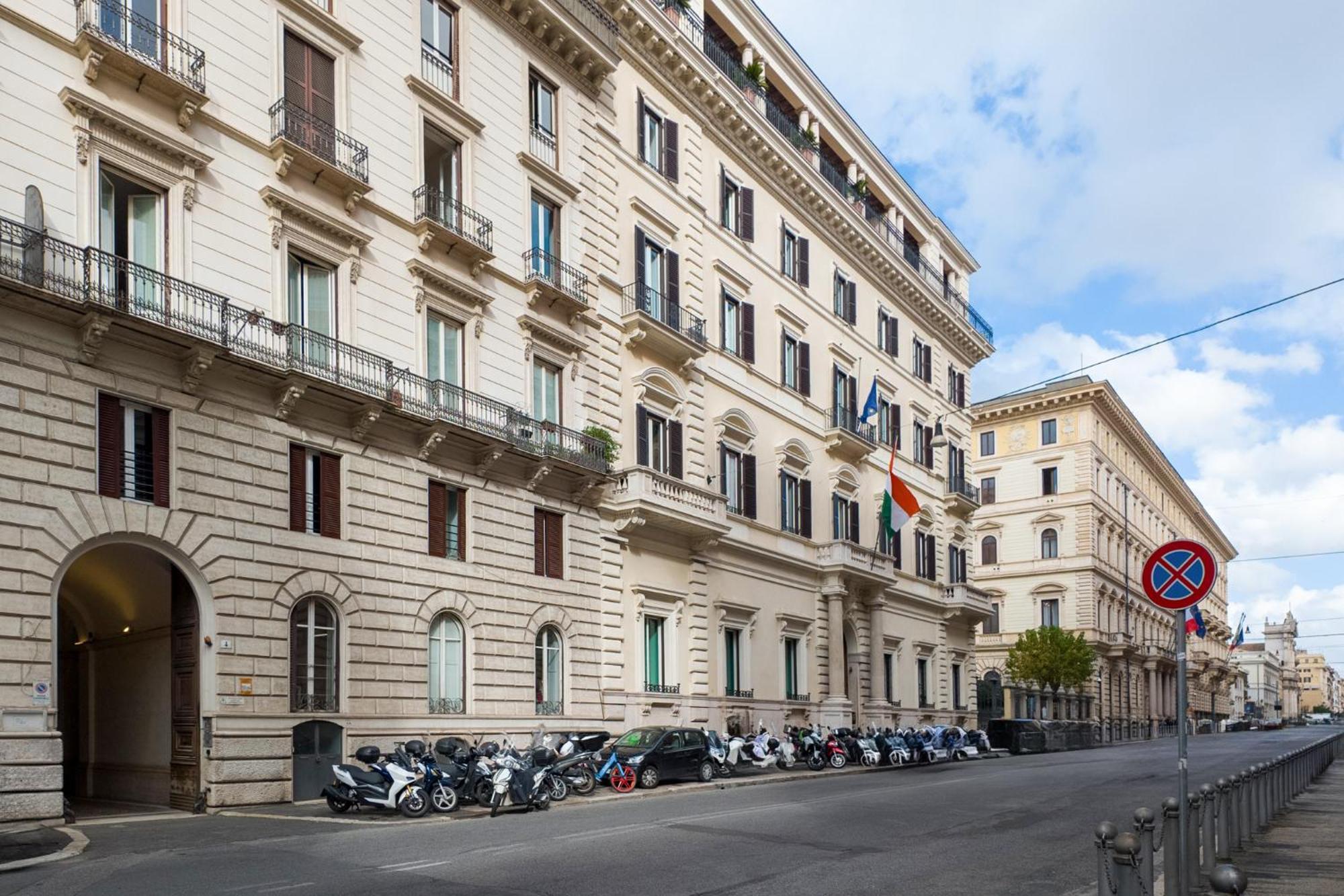 Appartement Carla Luxury House à Rome Extérieur photo